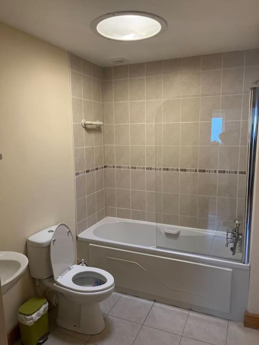 Вілла Modern 4 Bed House In Town Tubbercurry Екстер'єр фото